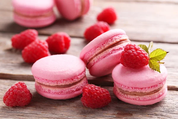 depositphotos_78395970-stock-photo-tasty-raspberry-macaroons